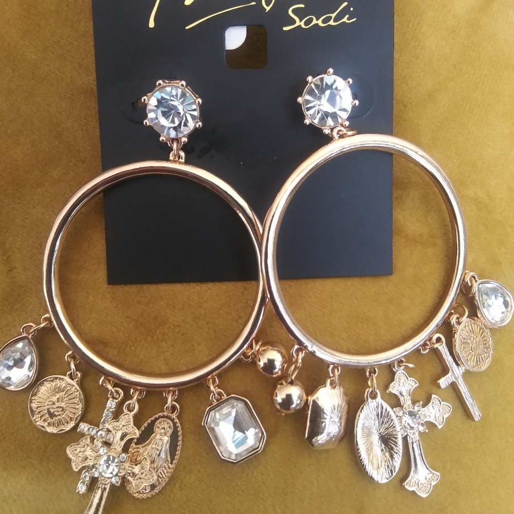 Beautiful hypoallergenic high-quality earrings